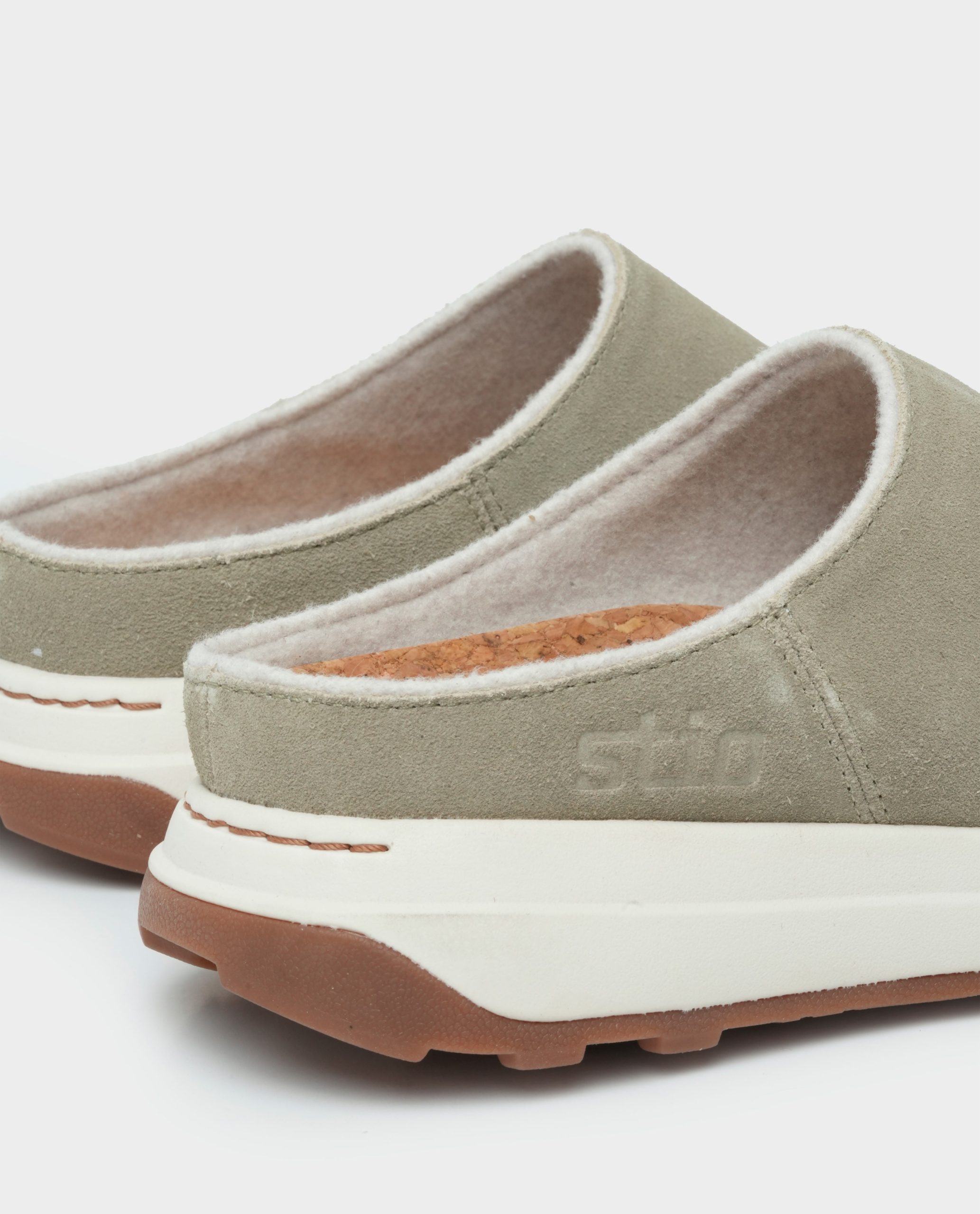 Women's Mountain Towner Clog - Image 16