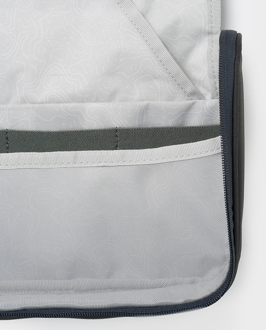 Basin Hanging Dopp Kit - Image 16
